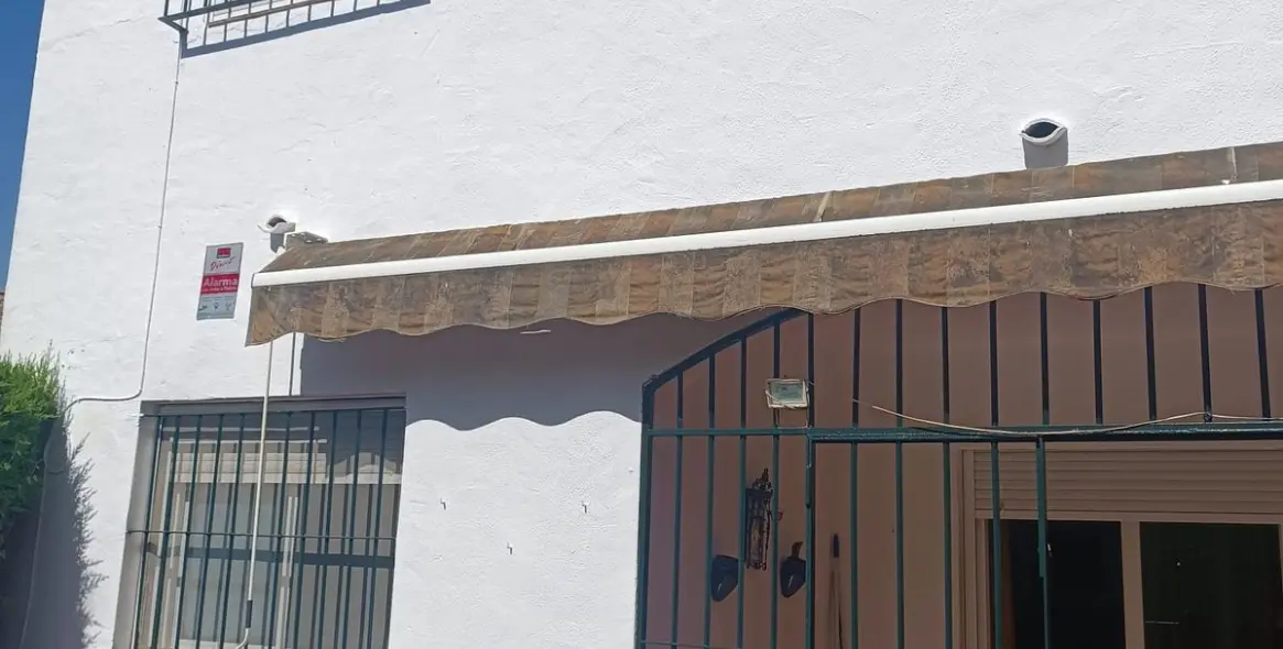 Sale of townhouse in Estepona 2