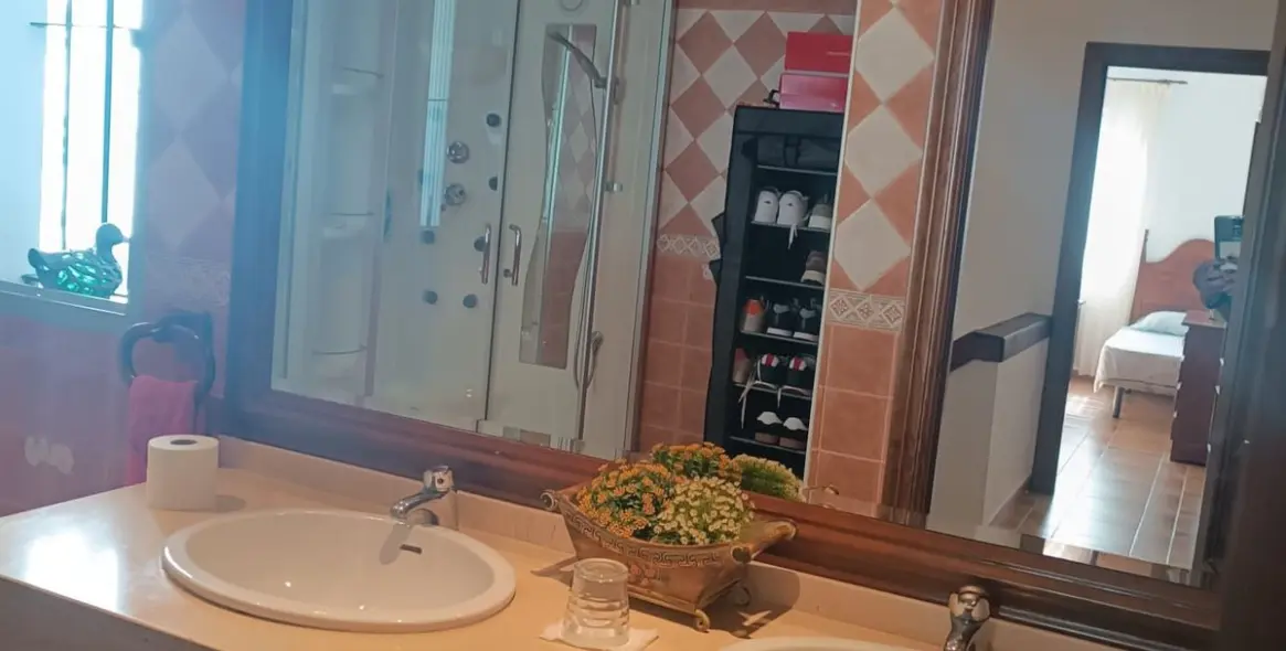 Sale of townhouse in Estepona 24