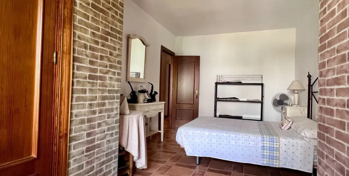 Sale of townhouse in Estepona 34