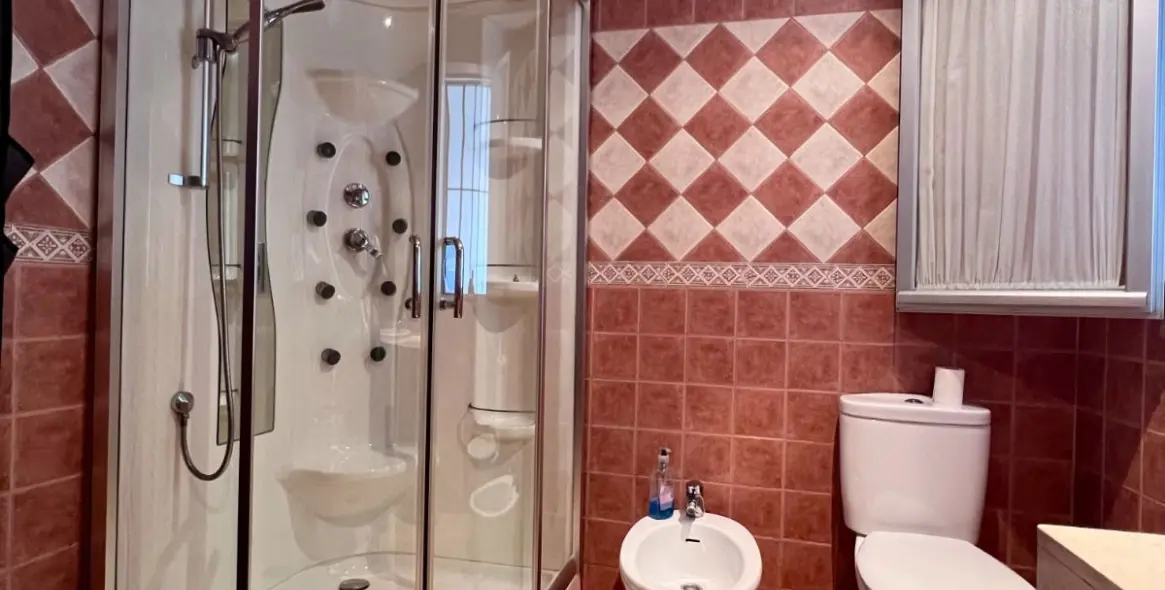 Sale of townhouse in Estepona 40