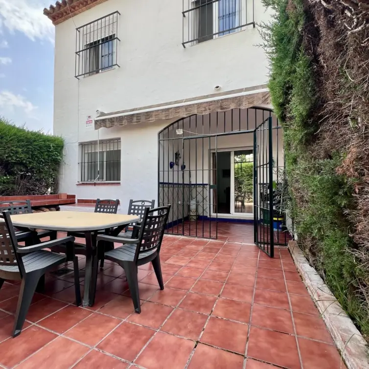 Venta de adosado en Estepona