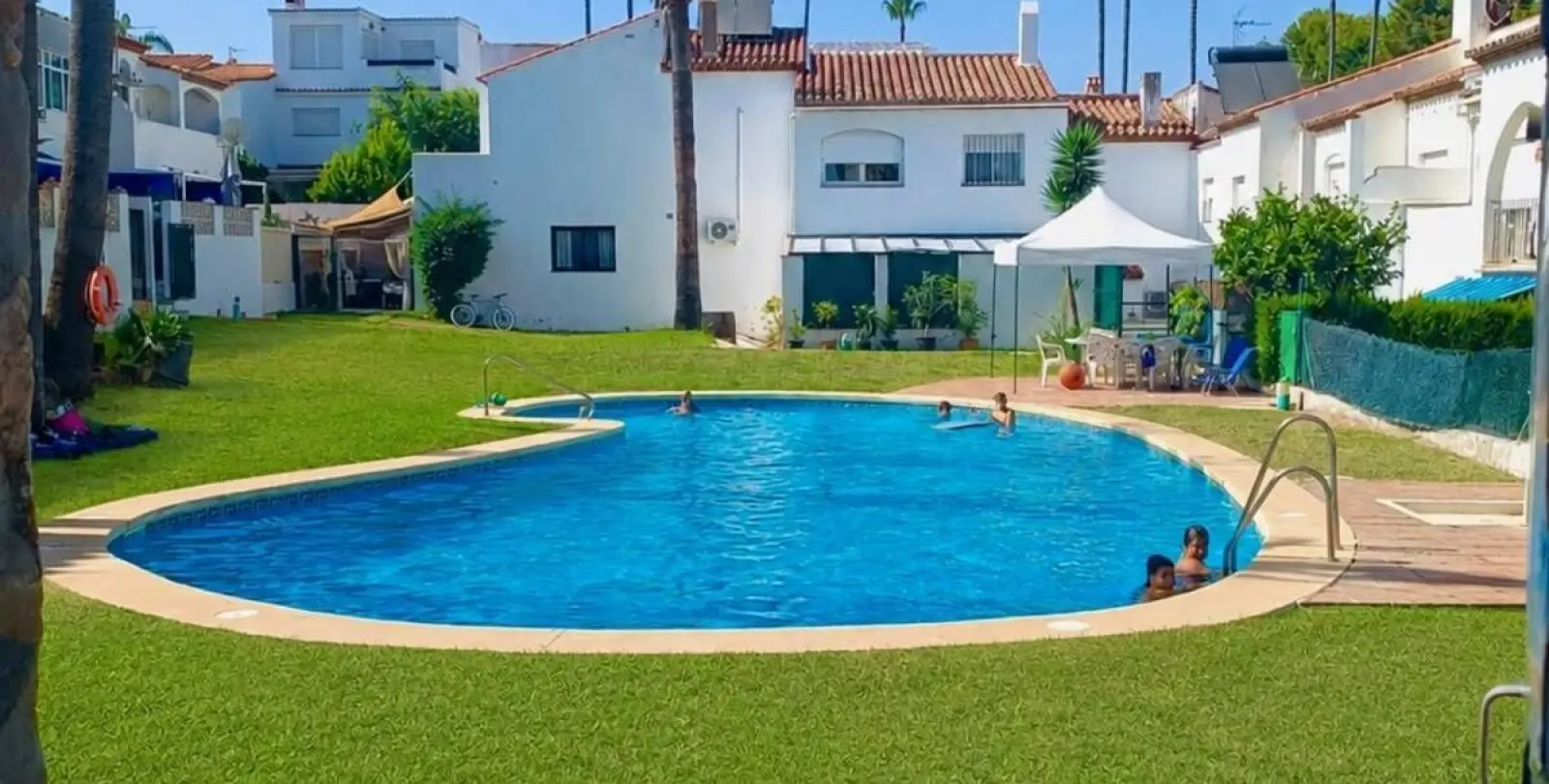 Sale of townhouse in Estepona 41