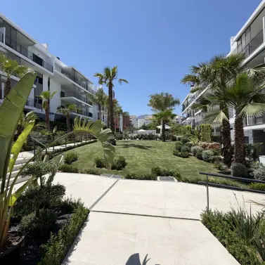 Продажа апартаментов на среднем этаже в Estepona