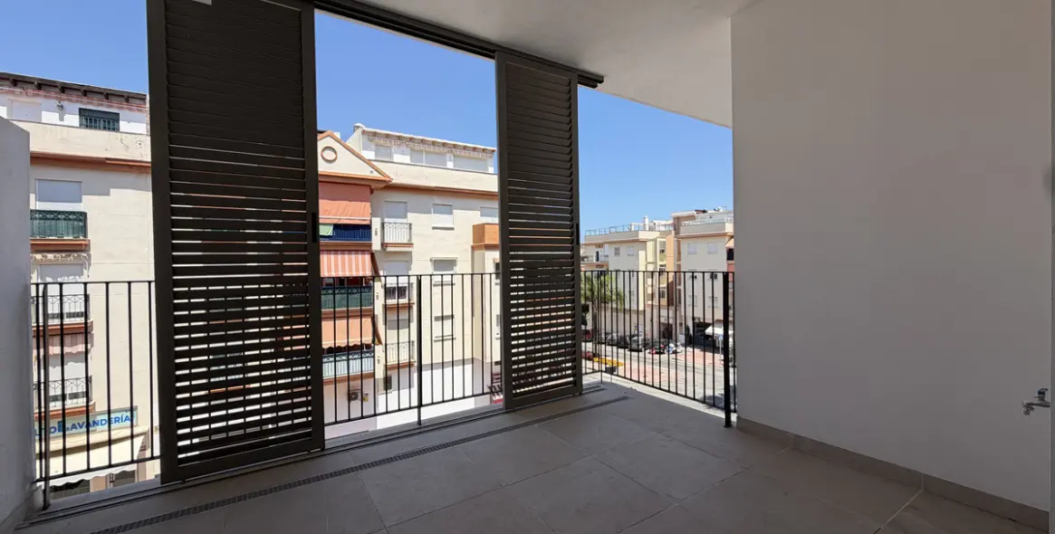 Продажа апартаментов на среднем этаже в Estepona 4