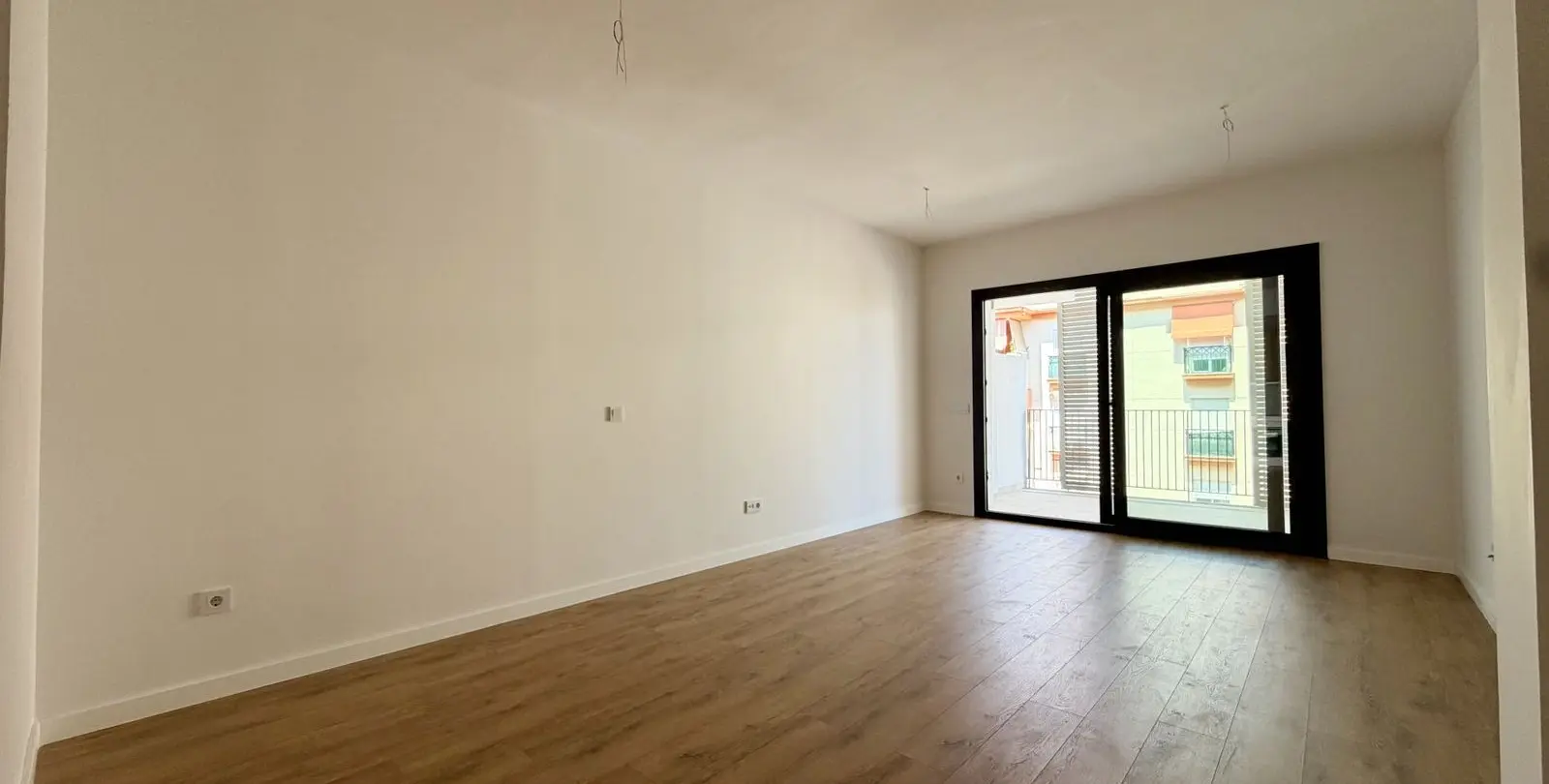 Sale of middle floor apartment in Estepona 6