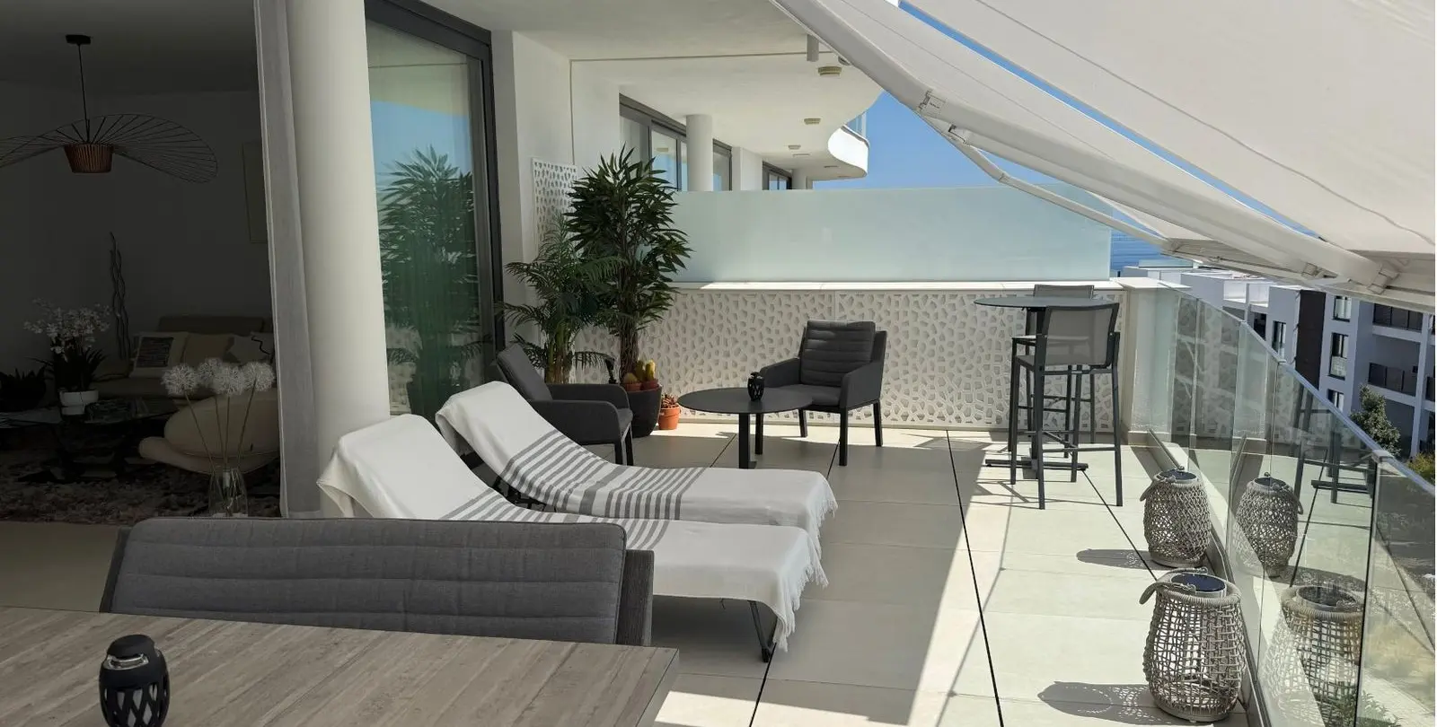 Sale of middle floor apartment in Fuengirola 3