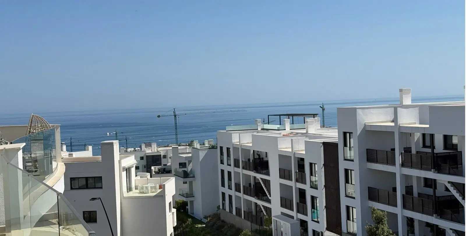 Sale of middle floor apartment in Fuengirola 4