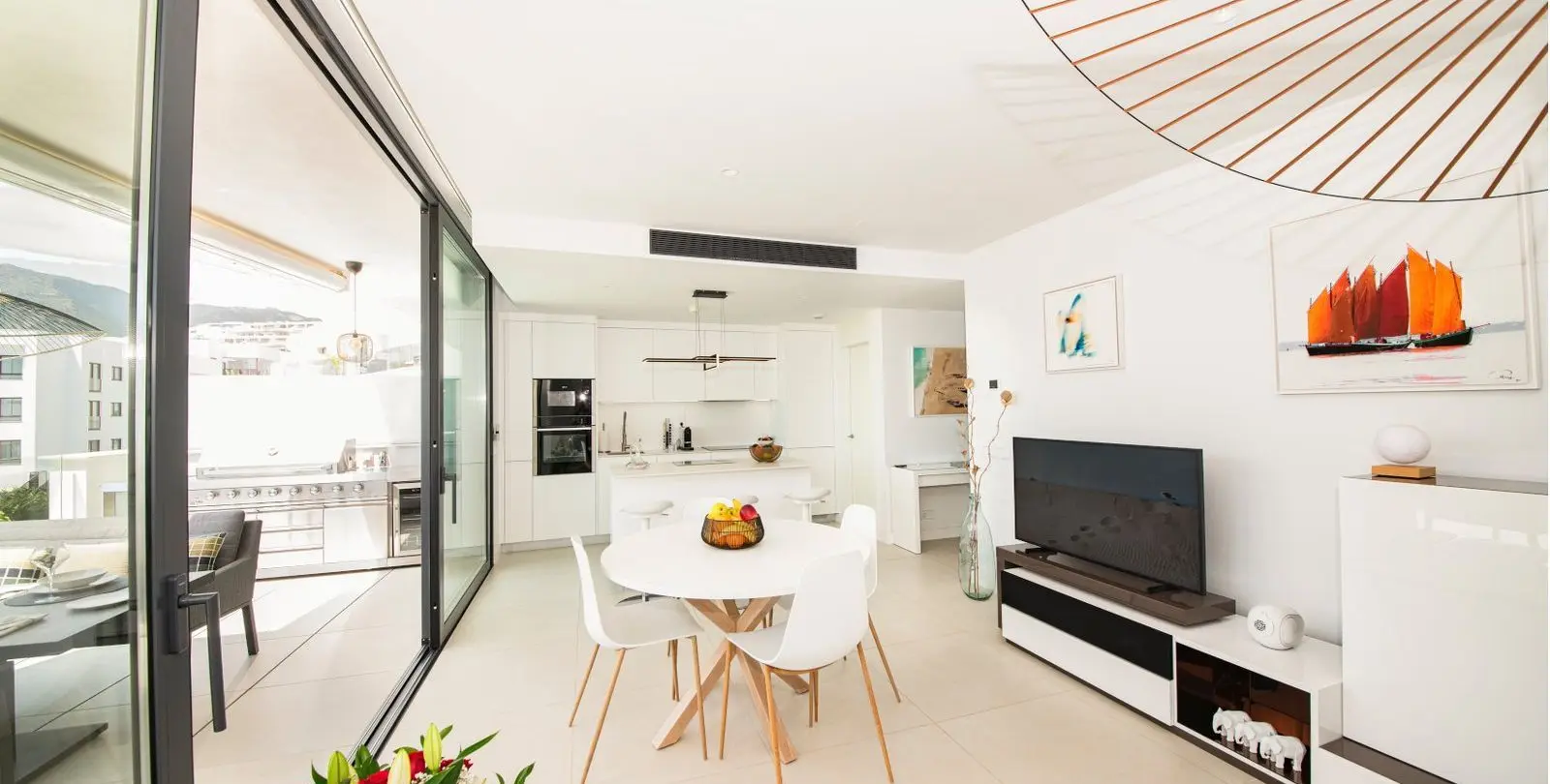 Sale of middle floor apartment in Fuengirola 16
