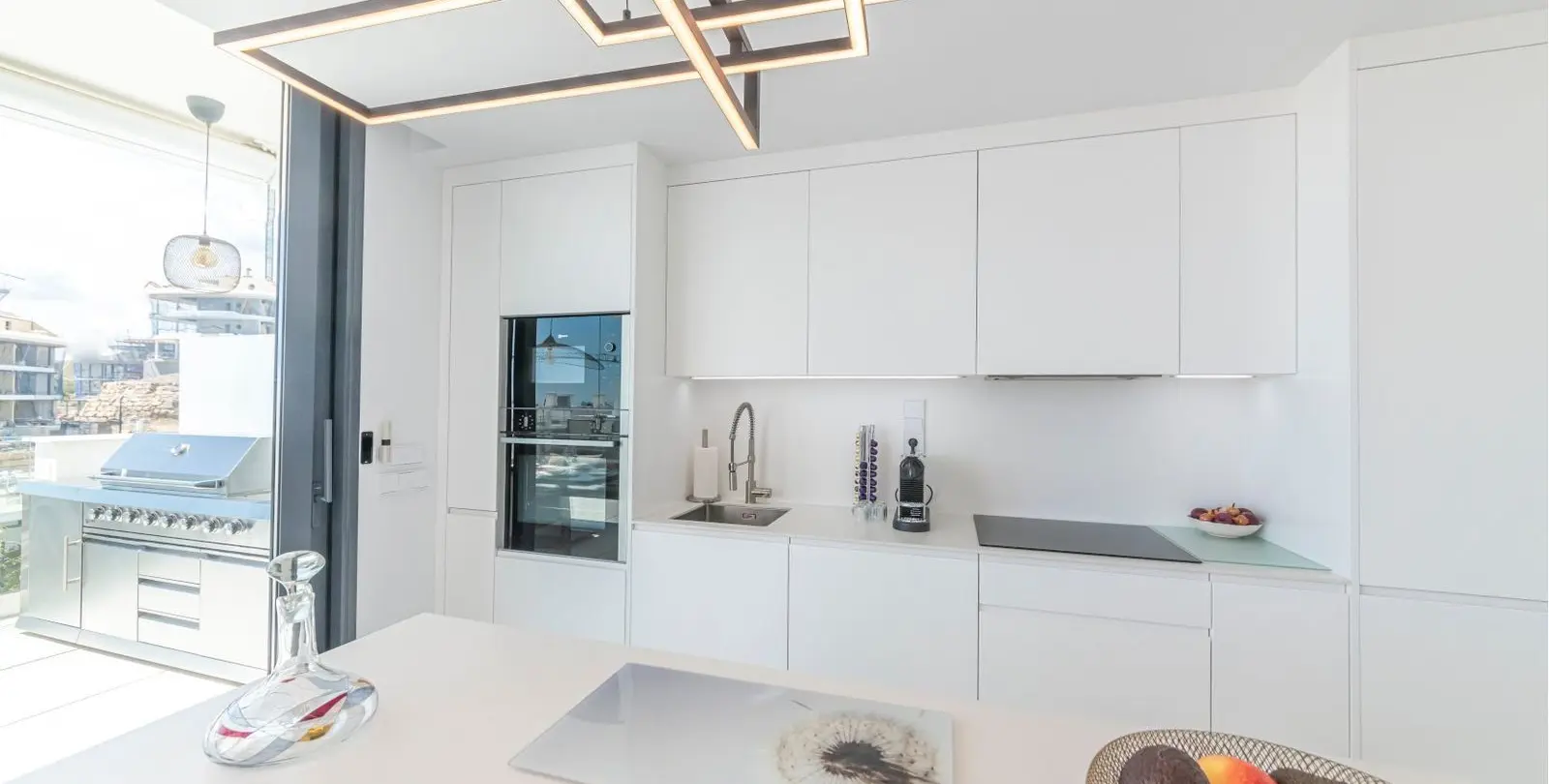 Sale of middle floor apartment in Fuengirola 19