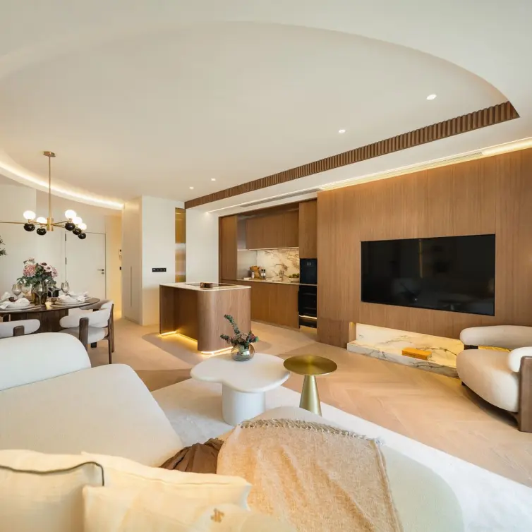 Sale of middle floor apartment in The Golden Mile