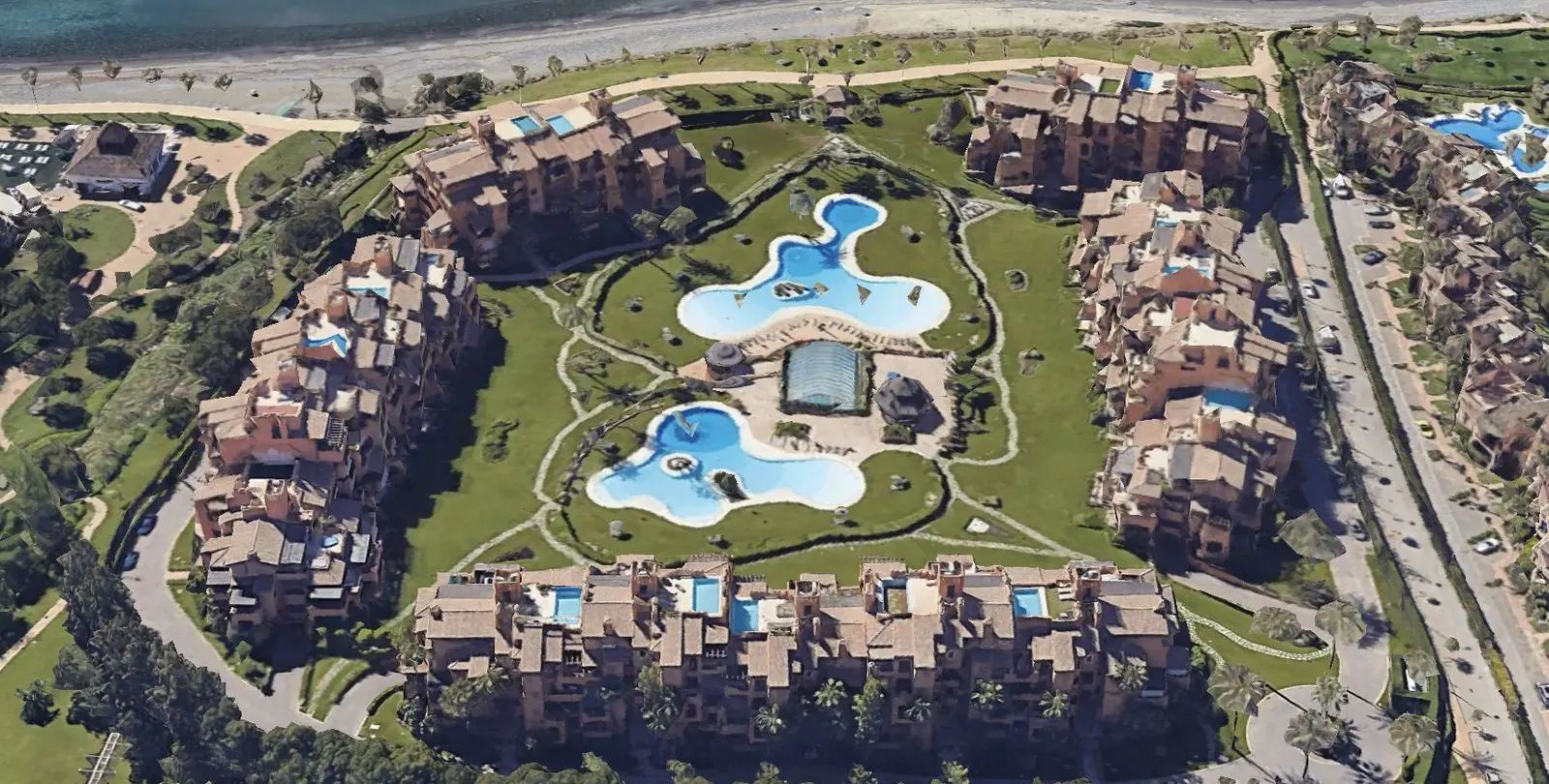 Venta de apartamento en planta media en Estepona 34