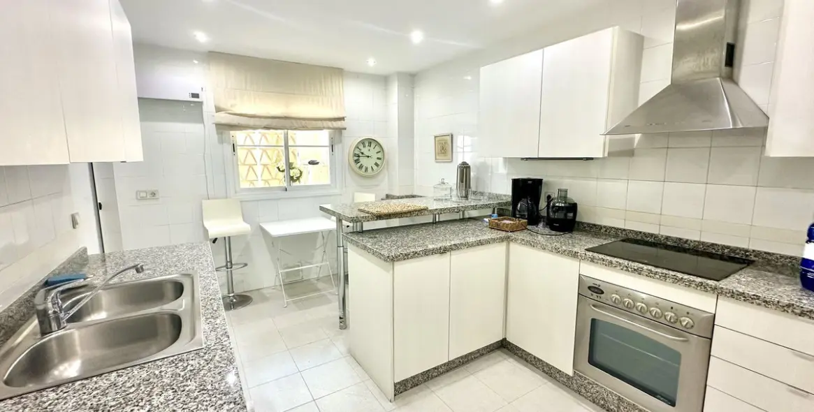 Long-term rent of ground floor apartment in San Pedro de Alcántara 14