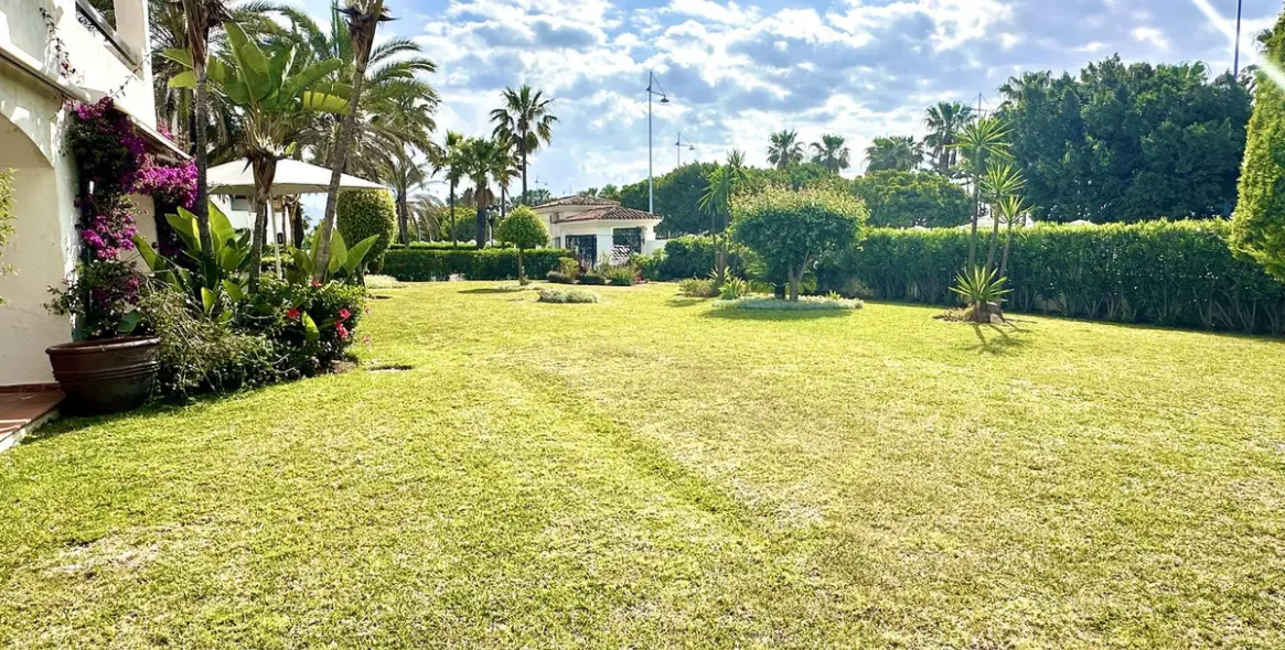 Long-term rent of ground floor apartment in San Pedro de Alcántara 43
