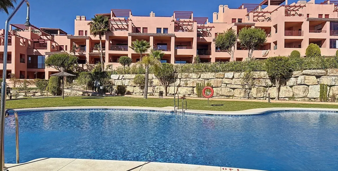Sale of penthouse in Manilva 4