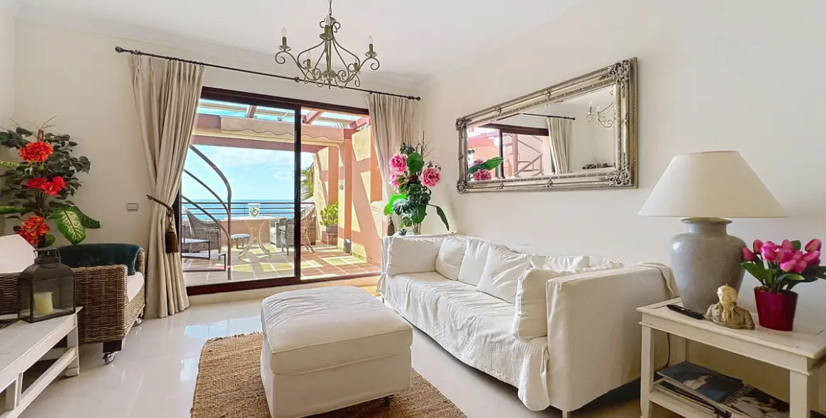 Sale of penthouse in Manilva 10