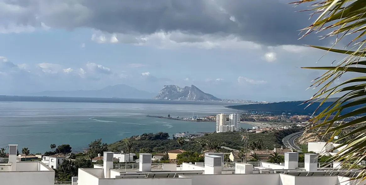Sale of penthouse in Manilva 26