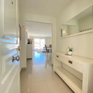 Продажа апартаментов на среднем этаже в Estepona
