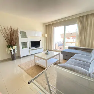 Продажа апартаментов на среднем этаже в Estepona
