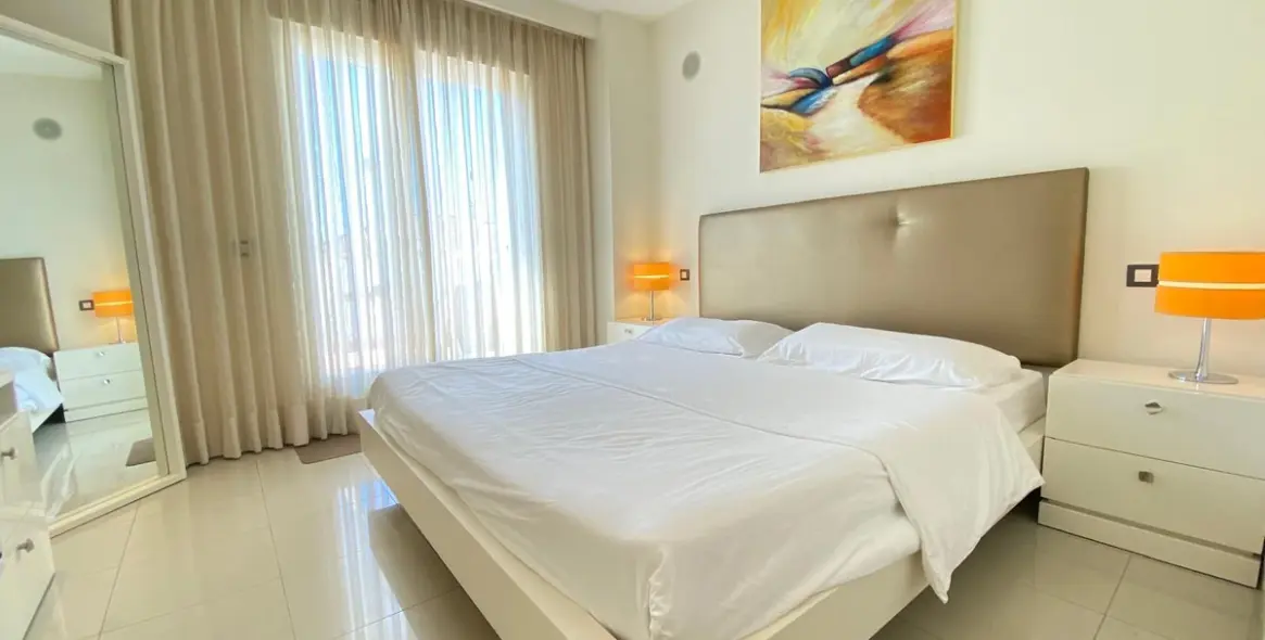 Sale of middle floor apartment in Estepona 9