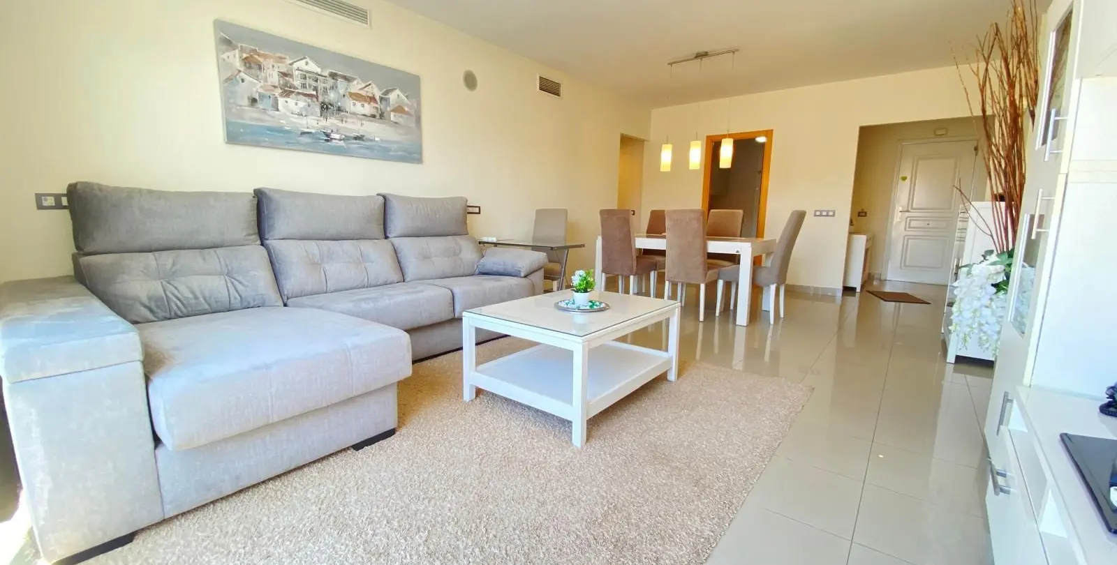 Sale of middle floor apartment in Estepona 5