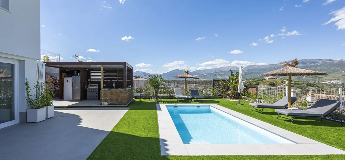Sale of detached villa in La Viñuela 4