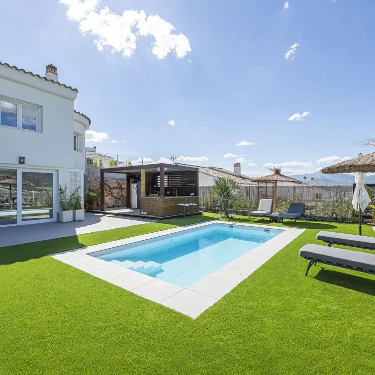 Sale of detached villa in La Viñuela