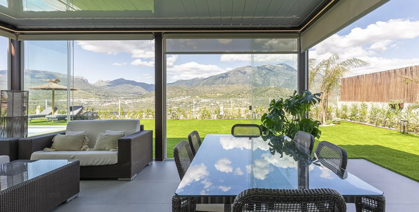 Sale of detached villa in La Viñuela 20