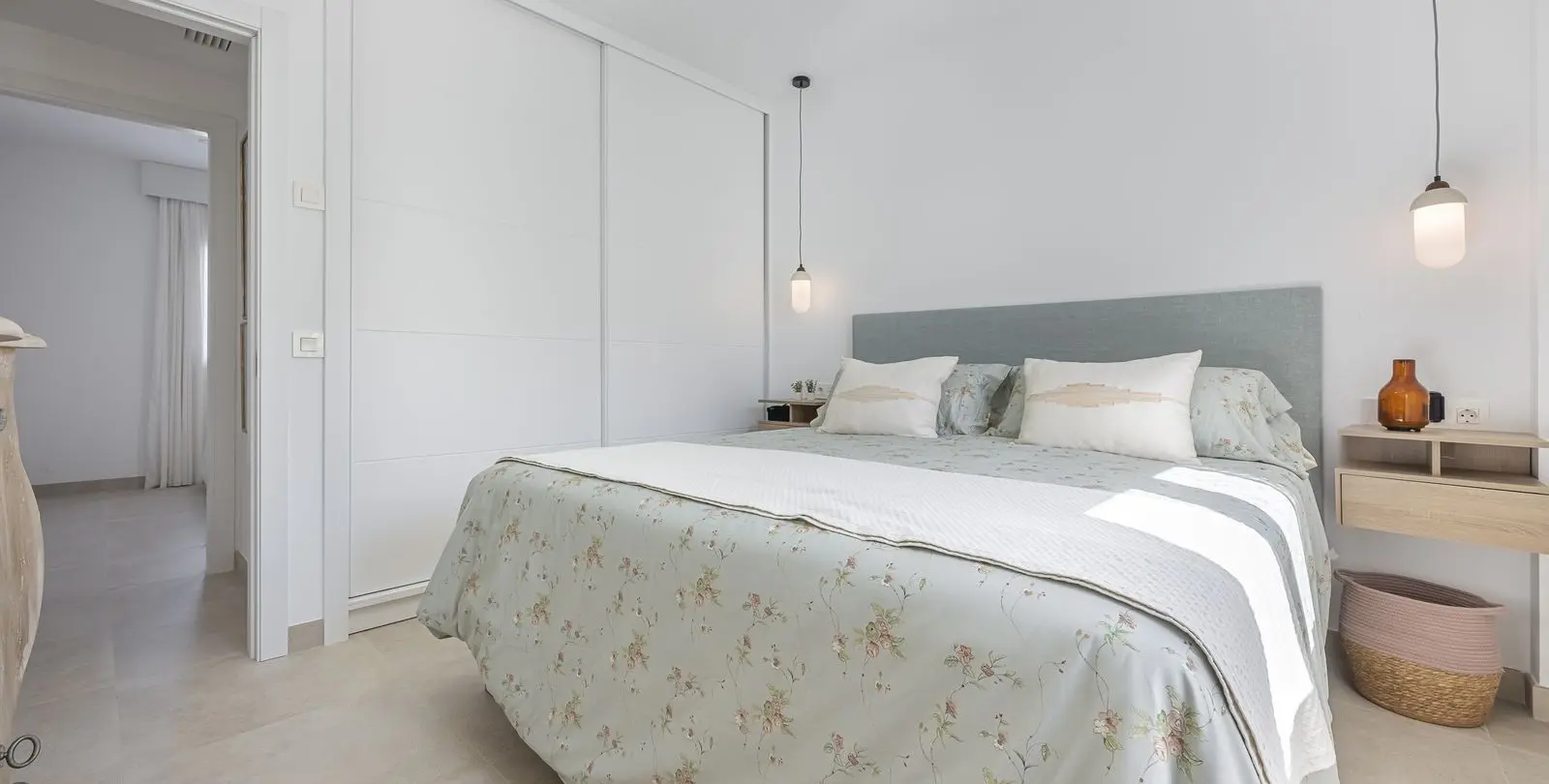Sale of detached villa in La Viñuela 35