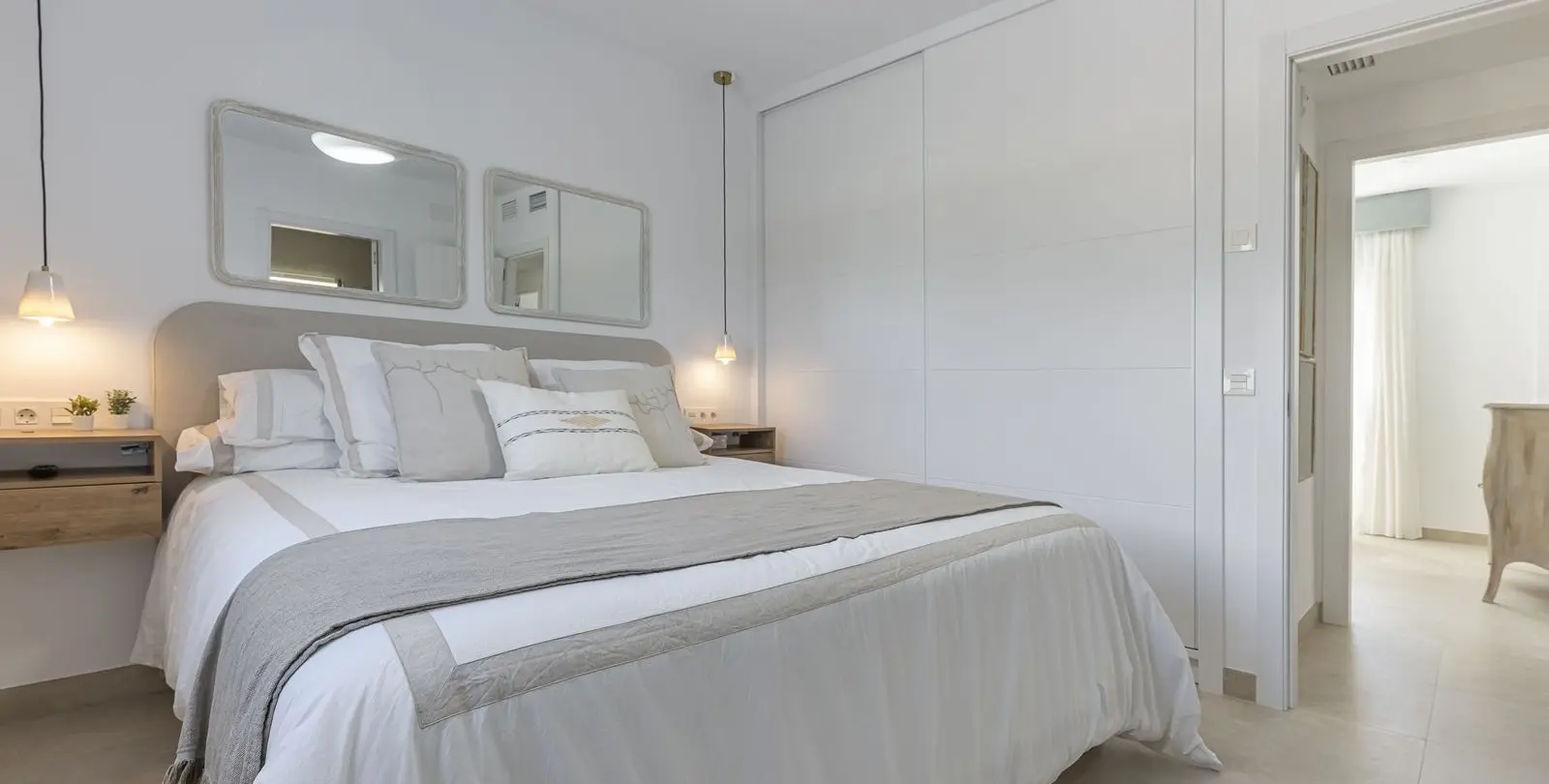 Sale of detached villa in La Viñuela 38