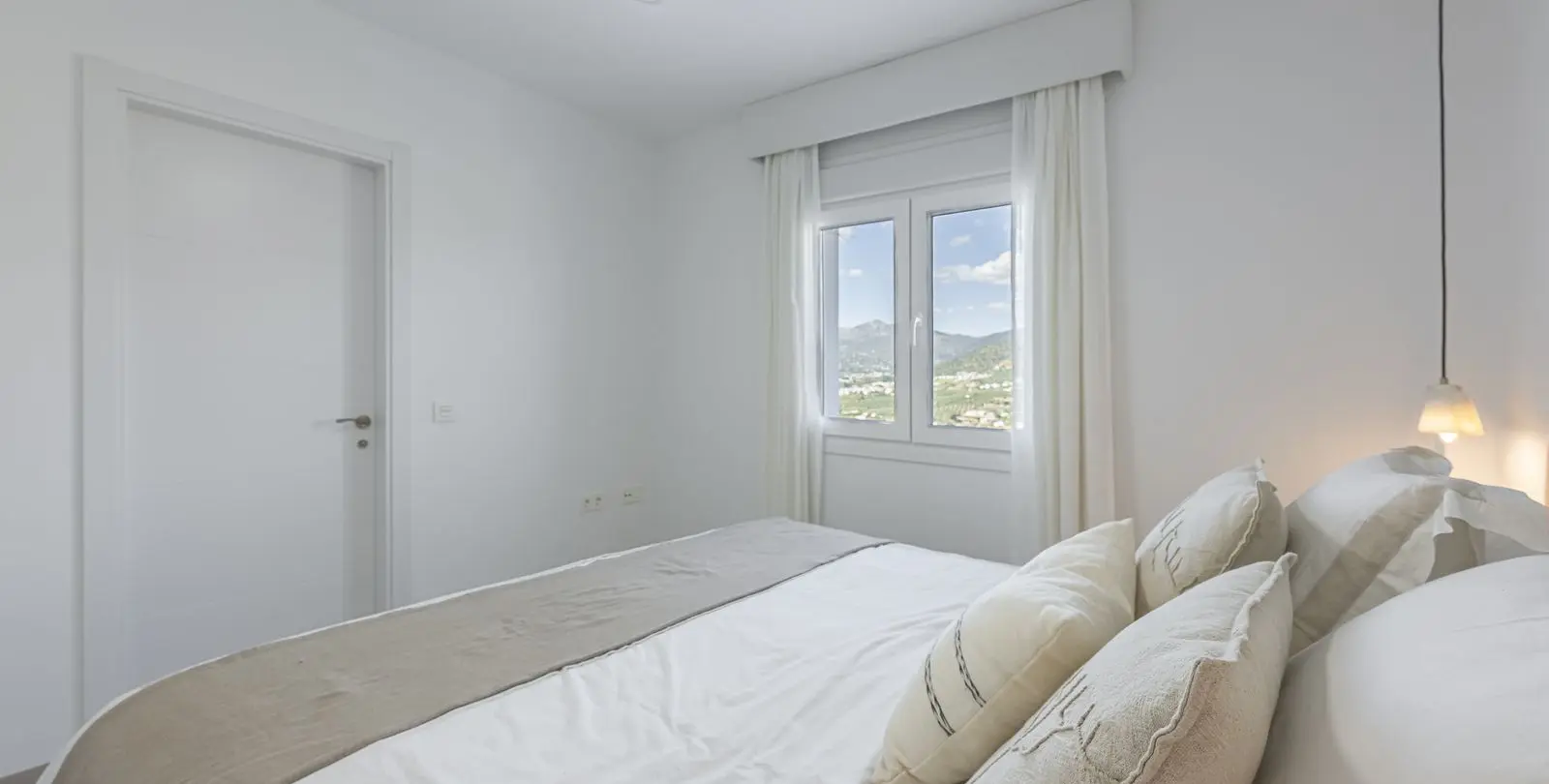 Sale of detached villa in La Viñuela 39