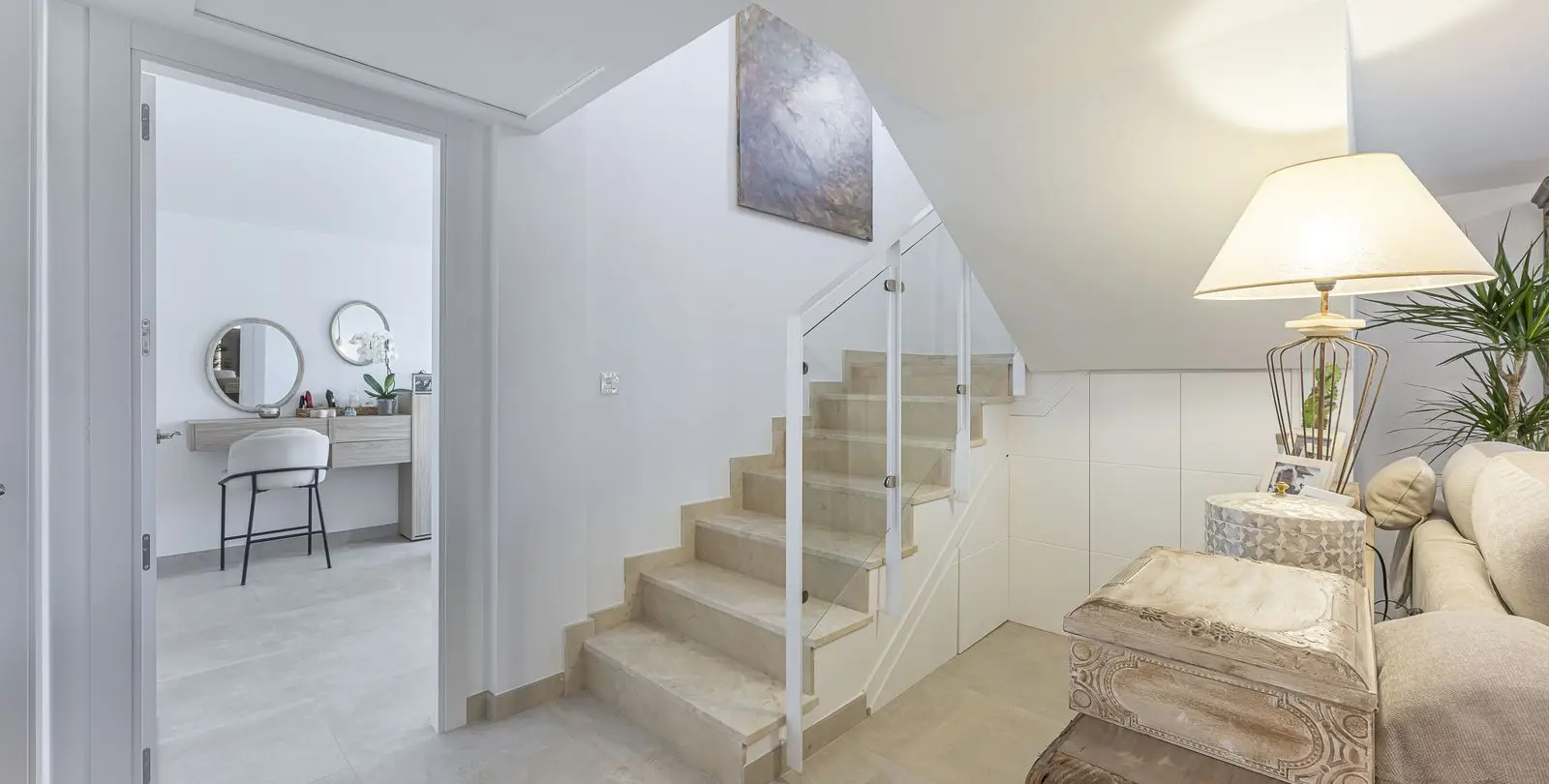 Sale of detached villa in La Viñuela 52