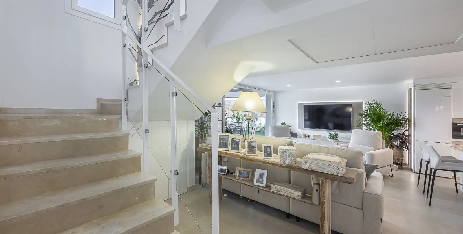 Sale of detached villa in La Viñuela 55