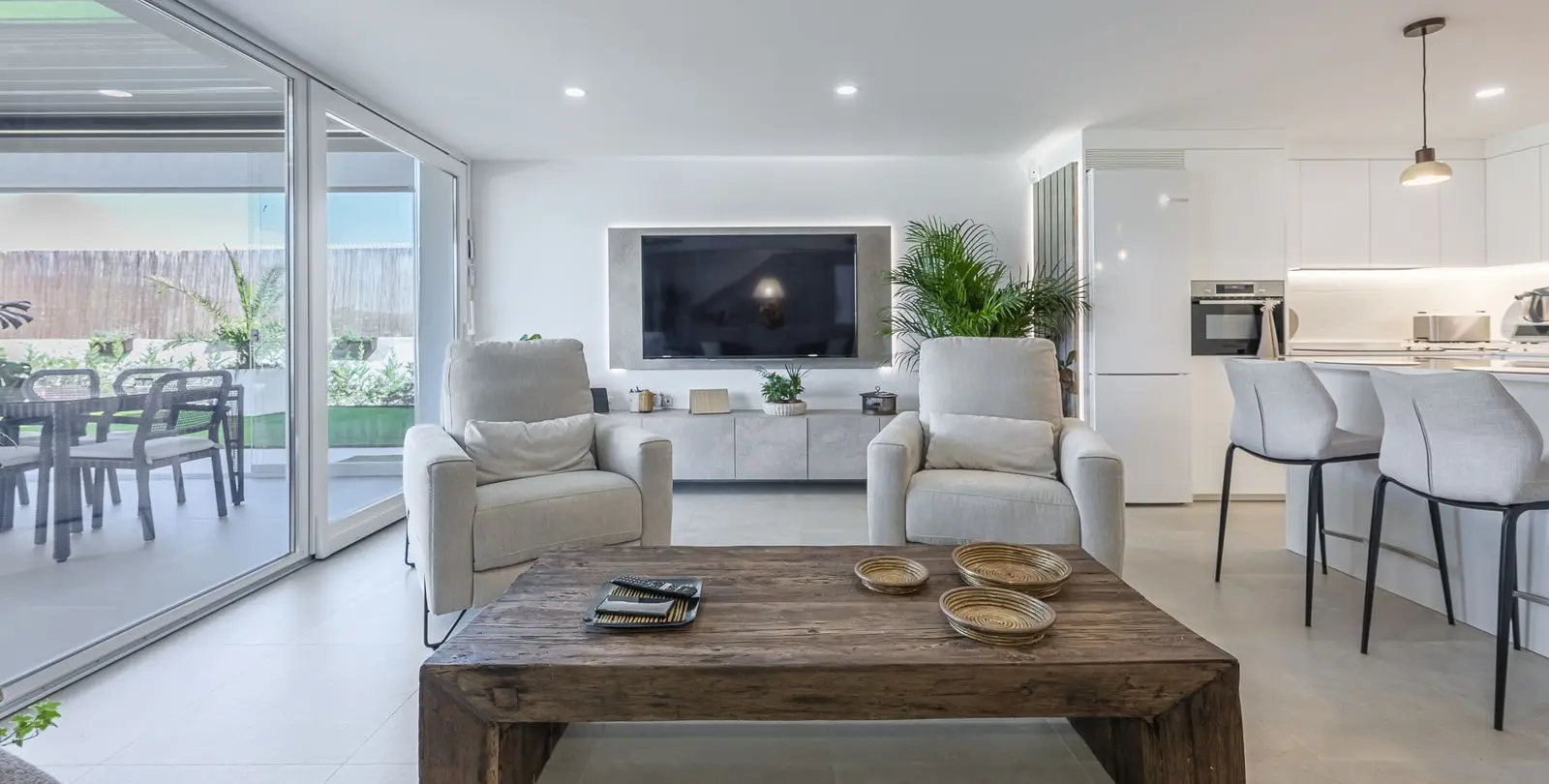 Sale of detached villa in La Viñuela 56