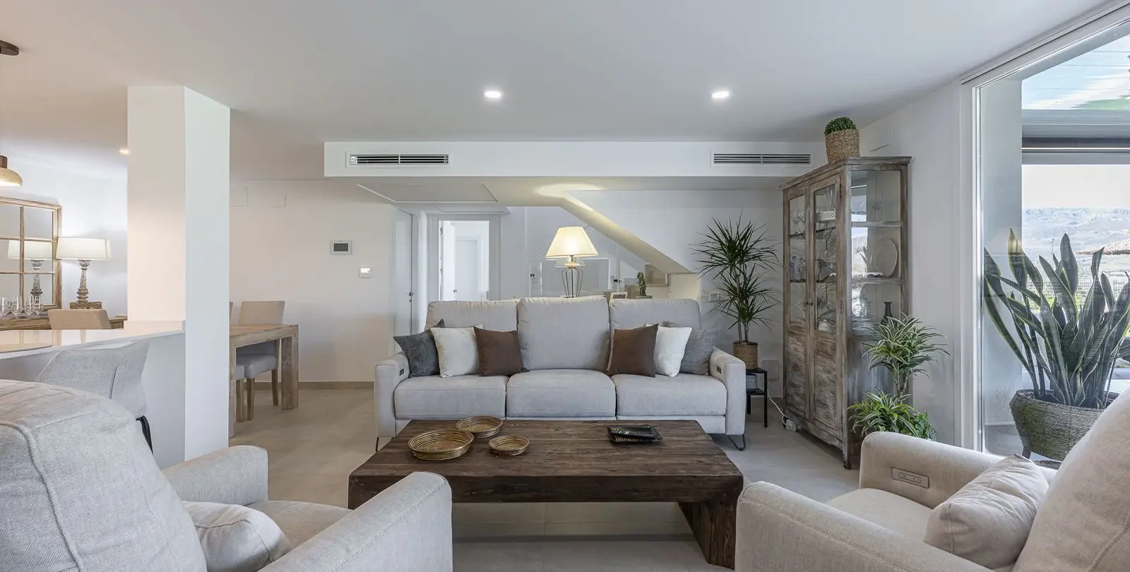 Sale of detached villa in La Viñuela 63