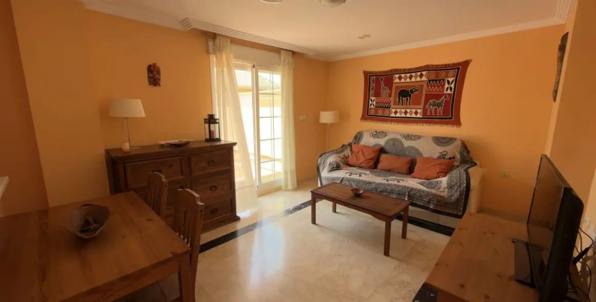 Sale of penthouse in Elviria 4
