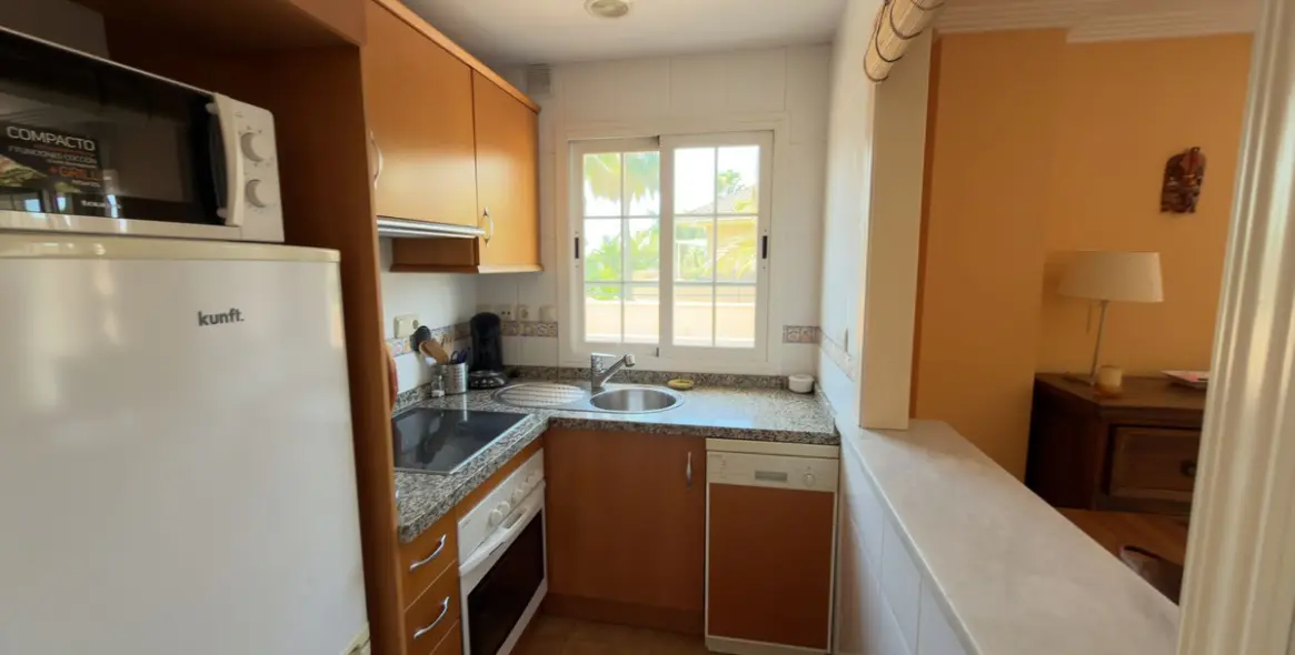 Sale of penthouse in Elviria 5