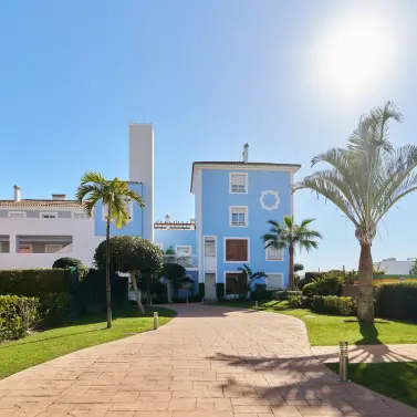 Sale of ground floor apartment in Estepona