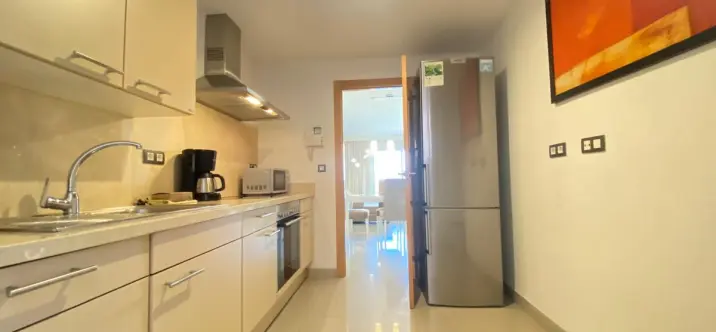 Sale of ground floor apartment in Estepona 2
