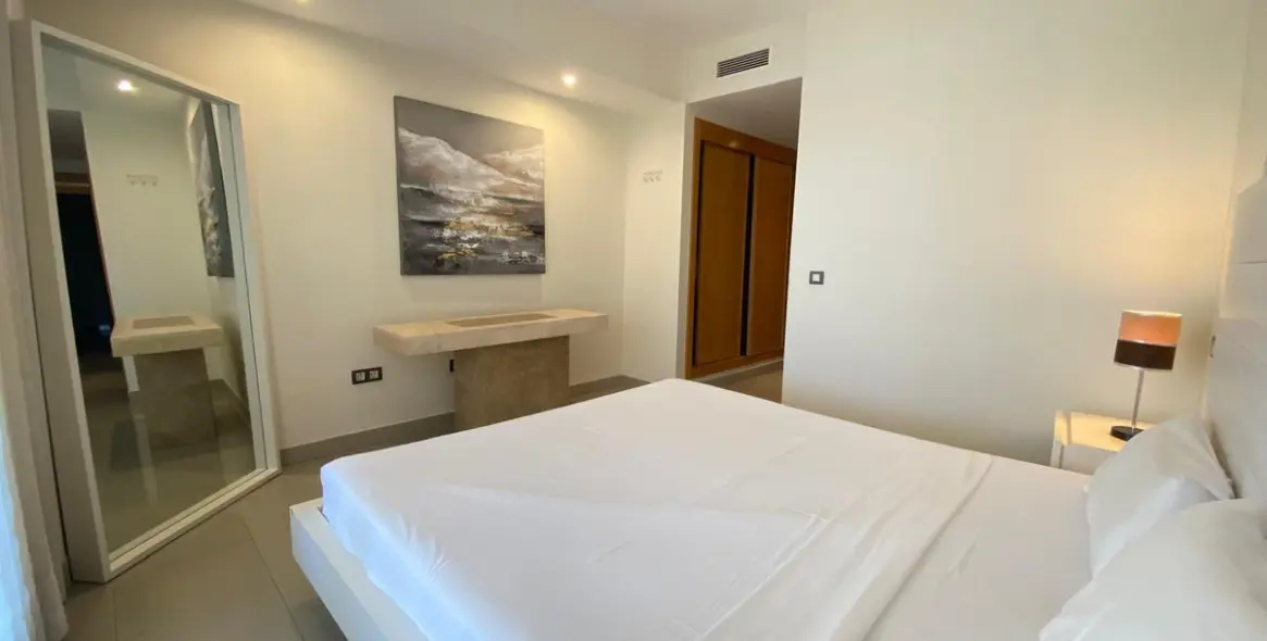 Venta de apartamento en planta baja en Estepona 10