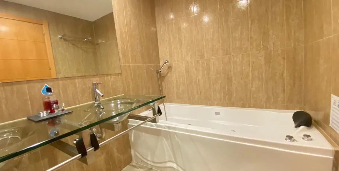 Venta de apartamento en planta baja en Estepona 12