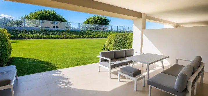 Продажа апартаментов на первом этаже в Casares Playa 0