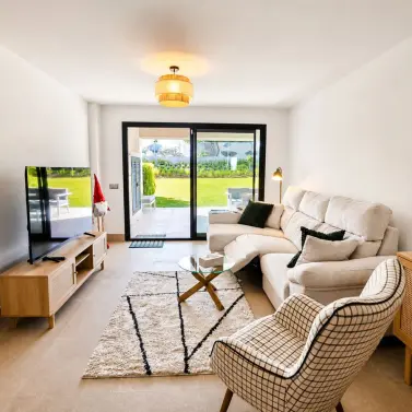 Продажа апартаментов на первом этаже в Casares Playa