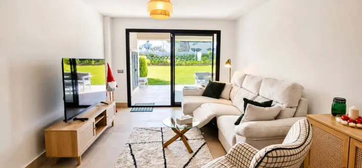 Продажа апартаментов на первом этаже в Casares Playa 2