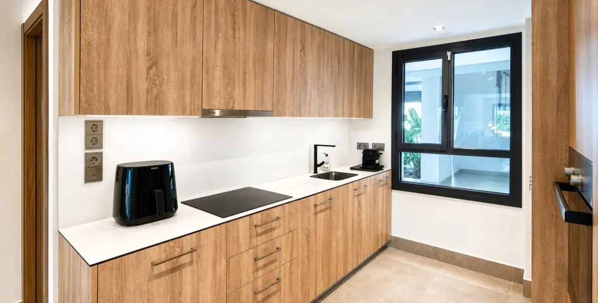 Продажа апартаментов на первом этаже в Casares Playa 7