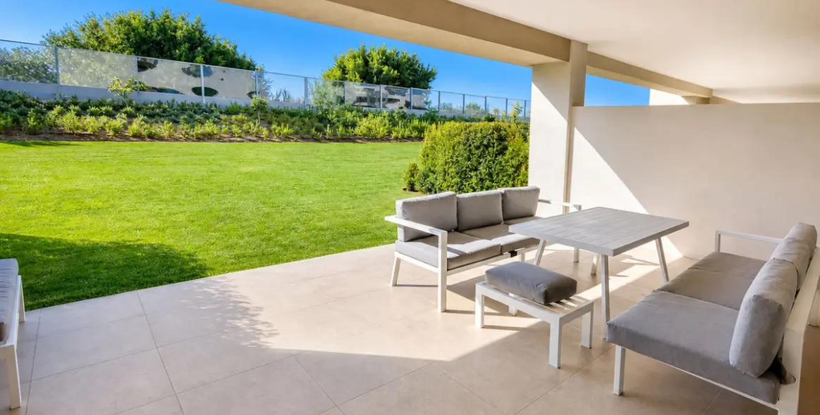 Продажа апартаментов на первом этаже в Casares Playa 24