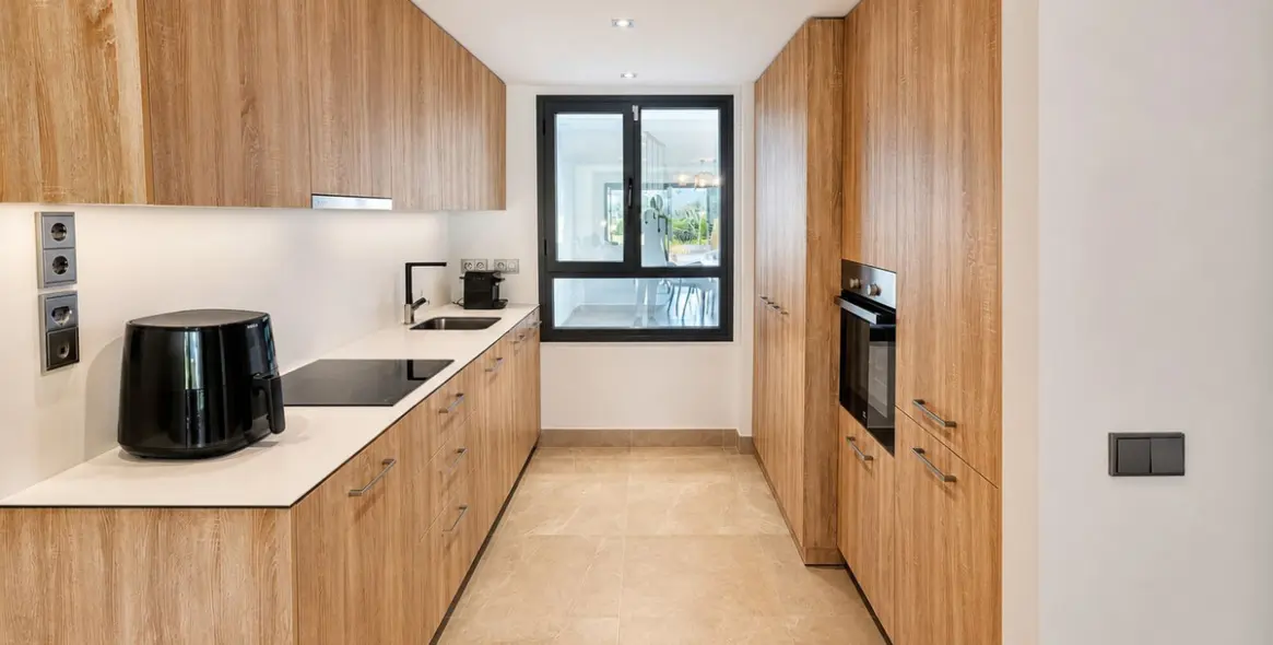 Продажа апартаментов на первом этаже в Casares Playa 31