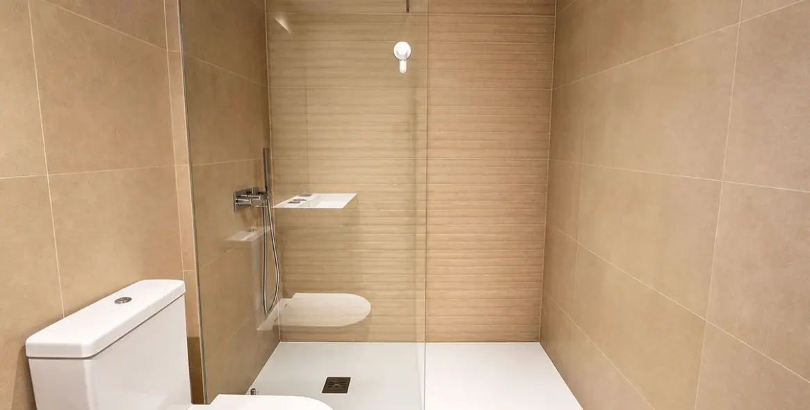 Продажа апартаментов на первом этаже в Casares Playa 39