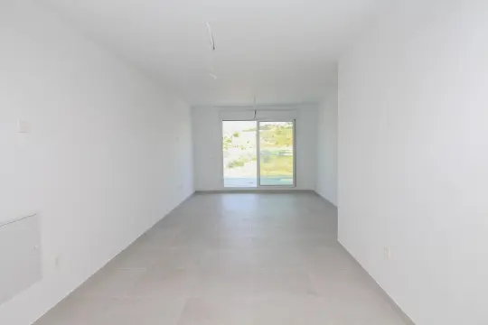 Image 6 thumb