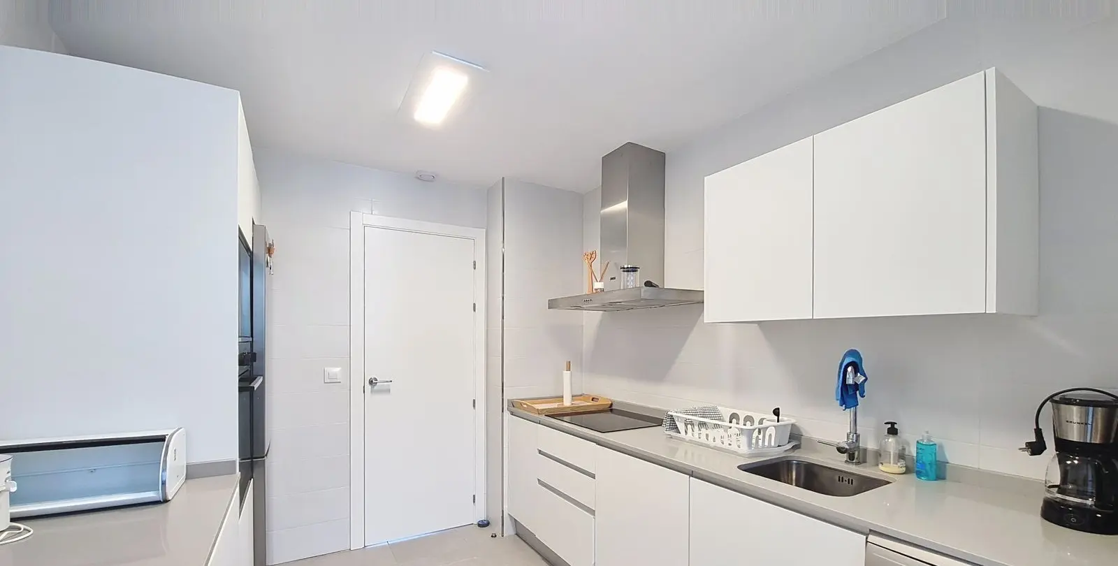 Sale of middle floor apartment in Casares 13