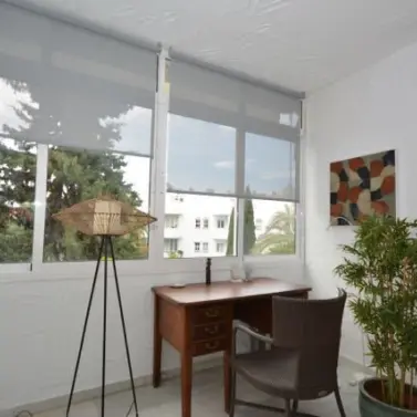 Sale of middle floor apartment in The Golden Mile